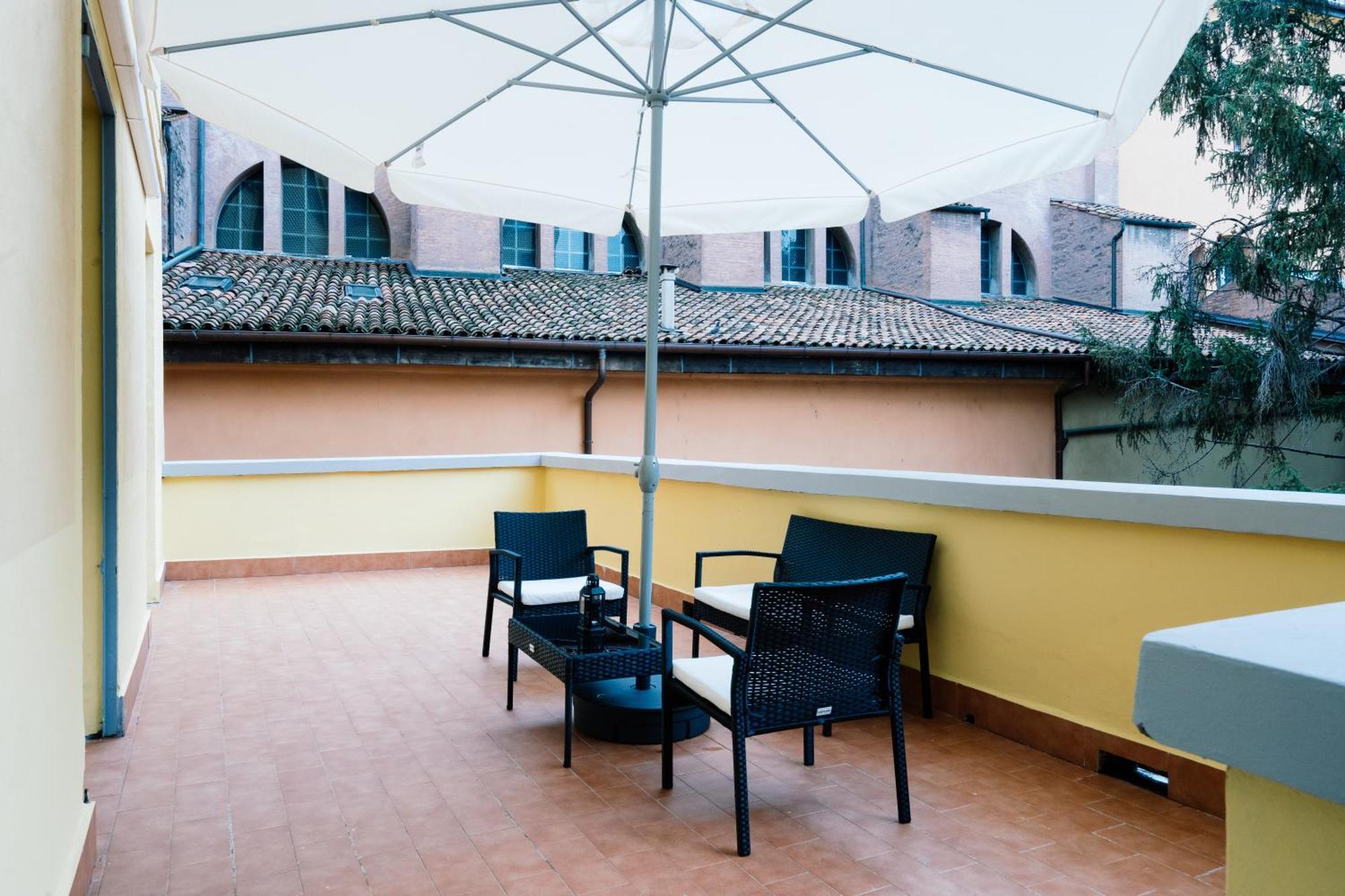 Indipendenza Mansion City Centre Μπολόνια Εξωτερικό φωτογραφία